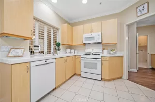 Photo #5: OC22261342 Listing