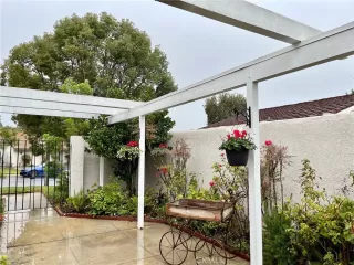 Photo #6: OC22261356 Listing