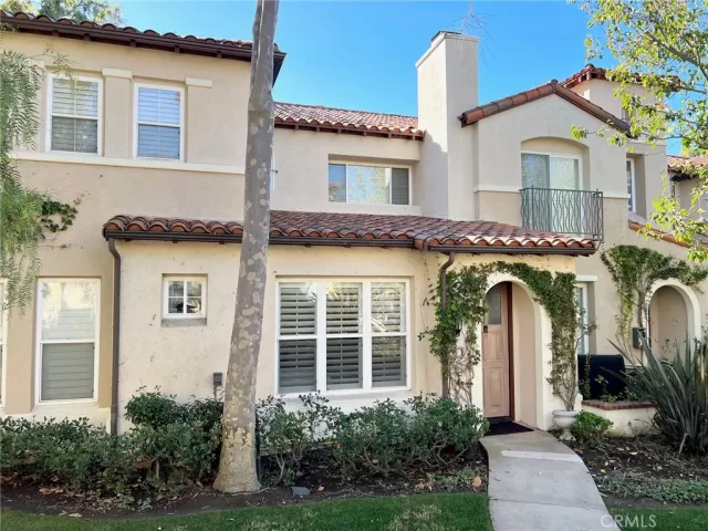 MLS: OC23000102 Condo For Sale