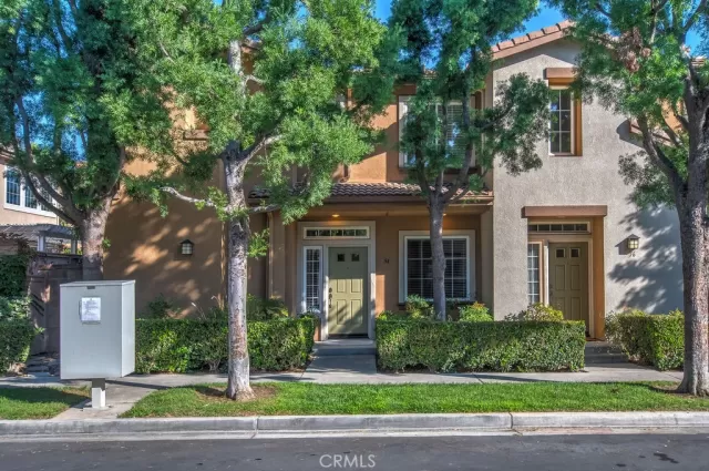 MLS: OC23000381 Condo For Sale