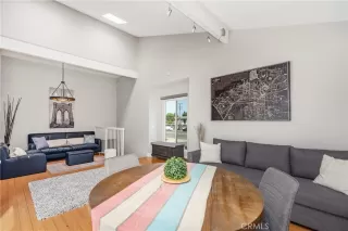 Photo #2: OC23001045 Listing