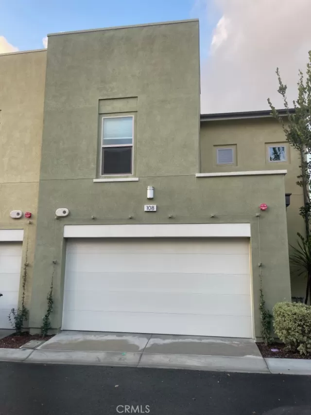 MLS: OC23001094 Condo For Sale