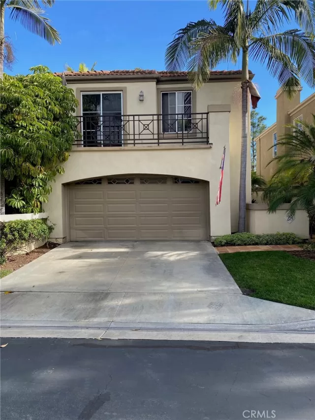 MLS: OC23001294 Condo For Sale