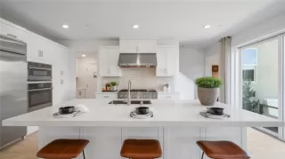 Photo #1: OC23001584 Listing 