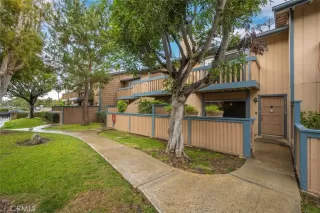 Photo #3: OC23002063 Listing 