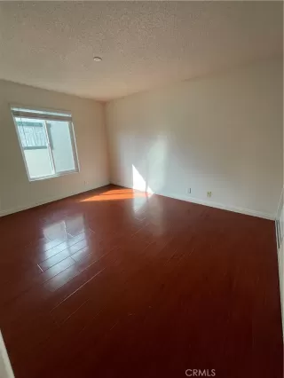 Photo #5: OC23002085 Listing