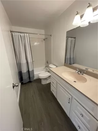 Photo #6: OC23002085 Listing