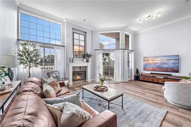 MLS: OC23002095 Condo For Sale