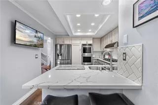 Photo #6: OC23002095 Listing