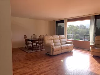 Photo #2: OC23002239 Listing