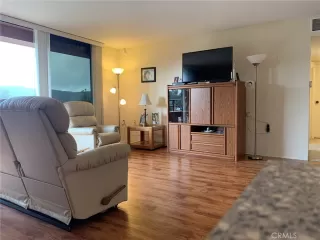 Photo #4: OC23002239 Listing