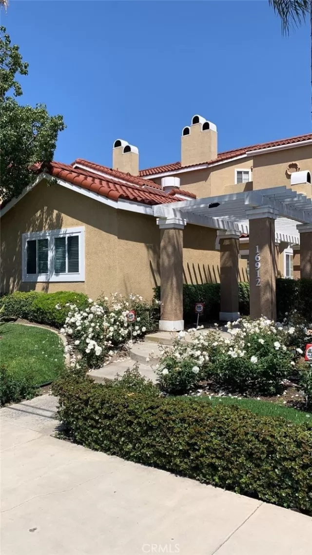 MLS: OC23002580 Condo For Sale