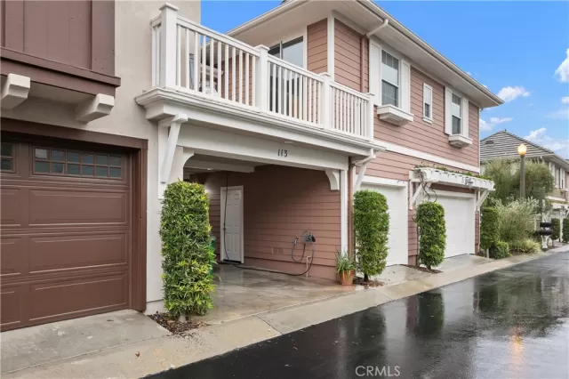 MLS: OC23002665 Condo For Sale