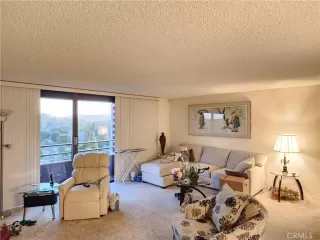 Photo #2: OC23002934 Listing