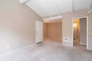 Photo #4: OC23003319 Listing 