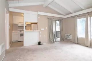 Photo #5: OC23003319 Listing 