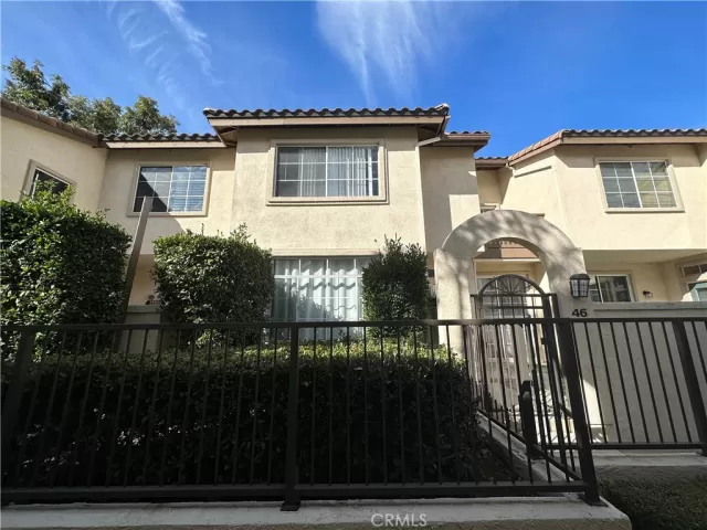 MLS: OC23003763 Condo For Sale