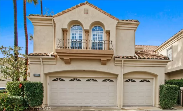 MLS: OC23003788 Condo For Sale