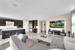 Photo #4: OC23003932 Listing 