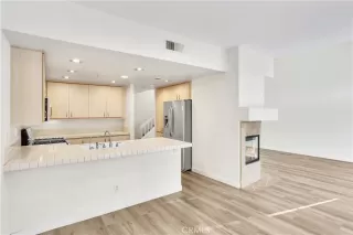 Photo #6: OC23003947 Listing 