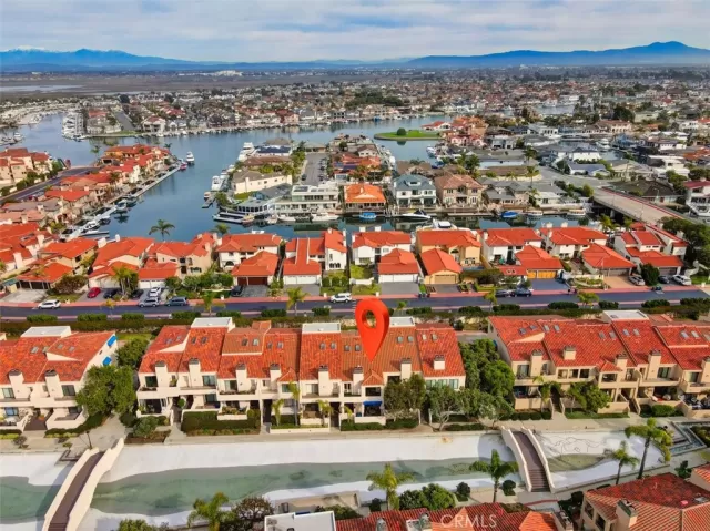 MLS: OC23004052 Condo For Sale