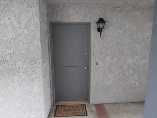 MLS: OC23004122 Condo For Sale