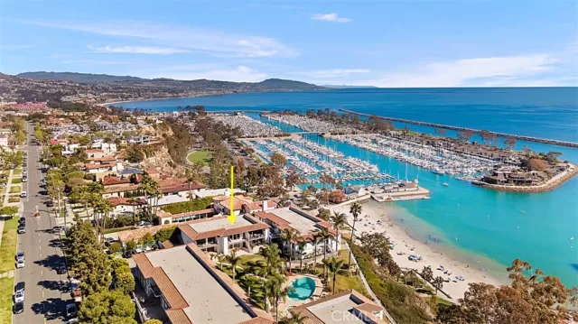 MLS: OC23004167 Condo For Sale