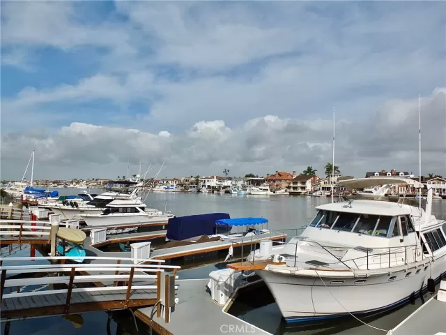 MLS: OC23004499 Condo For Sale