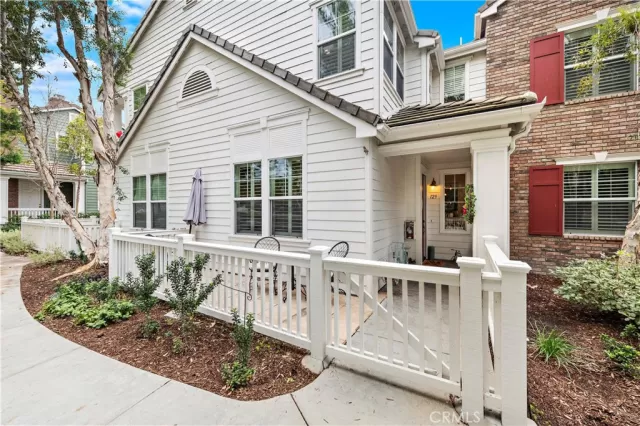 MLS: OC23004632 Condo For Sale