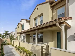 Photo #3: OC23004772 Listing 