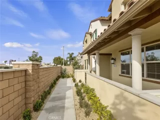 Photo #4: OC23004772 Listing 