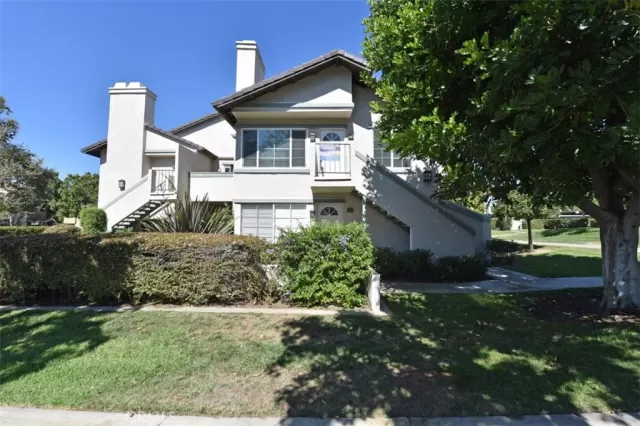 MLS: OC23005086 Condo For Sale