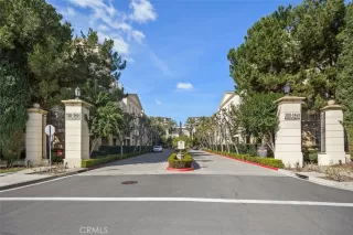 Photo #3: OC23005181 Listing 