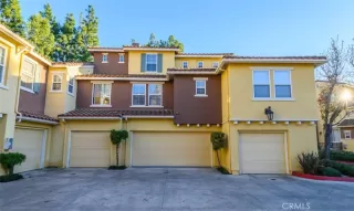 Photo #5: OC23005617 Listing