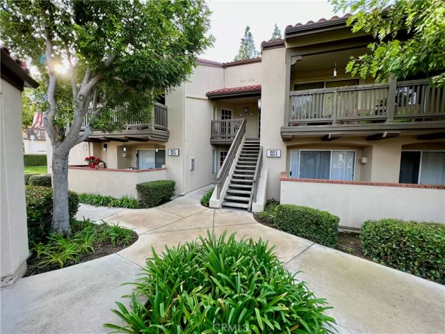 MLS: OC23005910 Condo For Sale