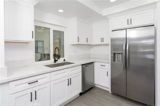 Photo #3: OC23006052 Listing 