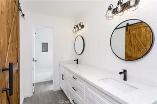 Photo #5: OC23006052 Listing 