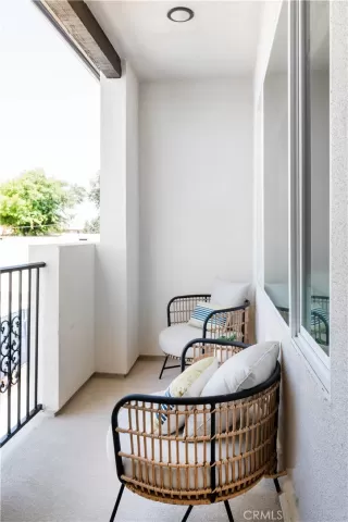 Photo #2: OC23006524 Listing