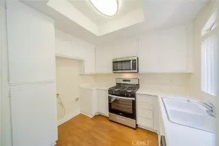 Photo #2: OC23006613 Listing 