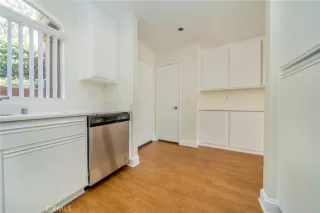 Photo #5: OC23006613 Listing 