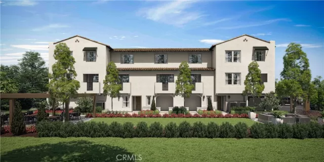 MLS: OC23006696 Condo For Sale