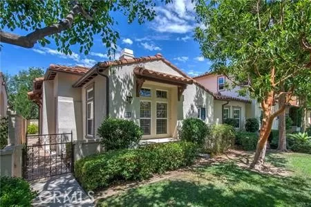 MLS: OC23006782 Condo For Sale