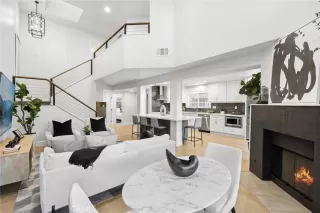 Photo #2: OC23007193 Listing 