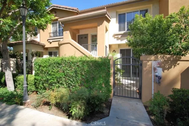 MLS: OC23007198 Condo For Sale