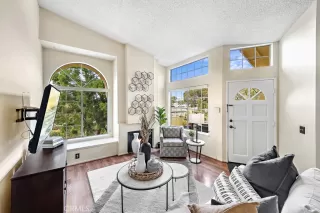 Photo #3: OC23007333 Listing 