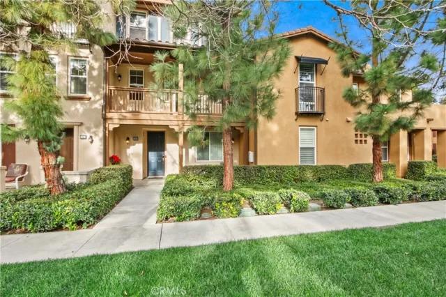 MLS: OC23007597 Condo For Sale