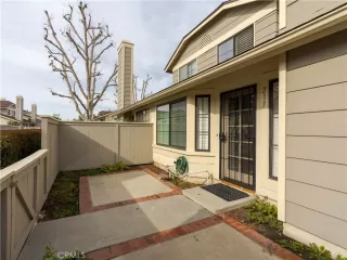 Photo #4: OC23007646 Listing 