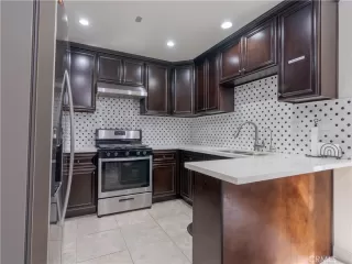 Photo #6: OC23007646 Listing 