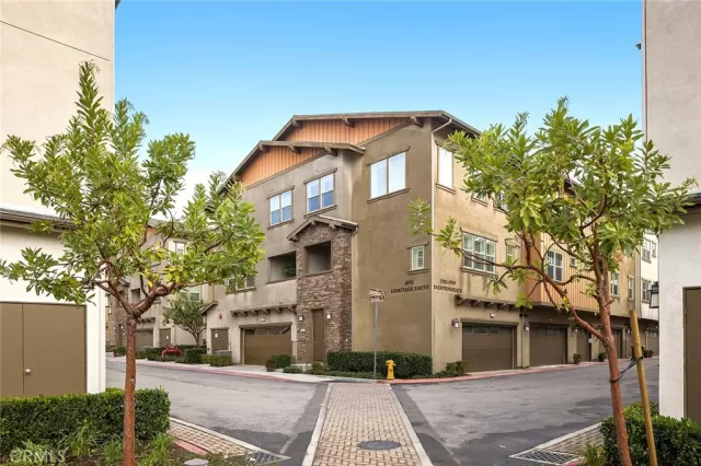 MLS: OC23007795 Condo For Sale