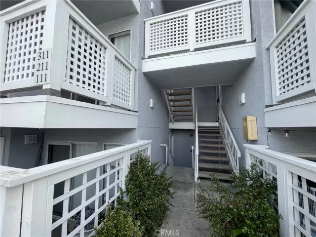 MLS: OC23007804 Condo For Sale
